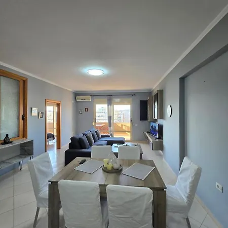 12th Floor City View Apartment *